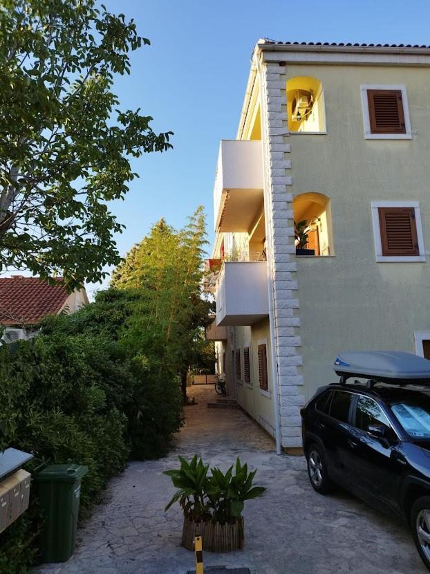 Apartman Mediterraneo Supetar Exterior photo