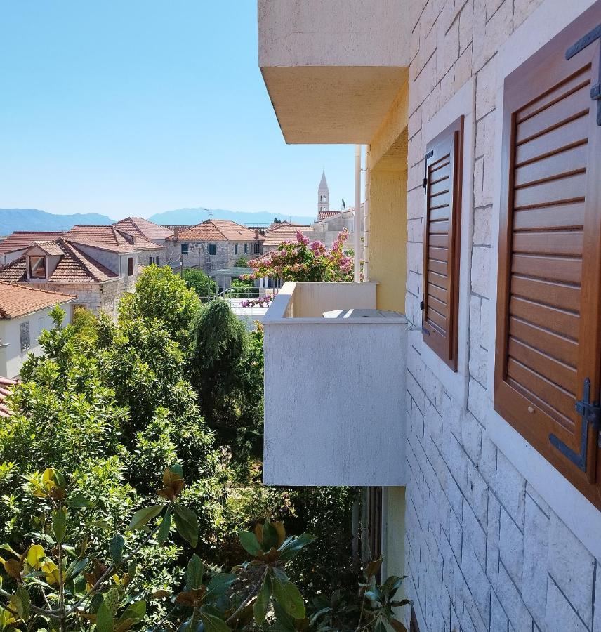 Apartman Mediterraneo Supetar Exterior photo